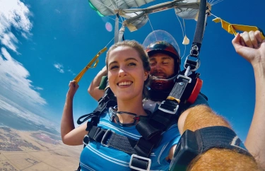 delmas-tandem-skydive-from-11000ft-5720-1770646770.4036.jpeg